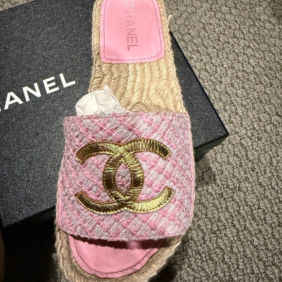 Chanel pink gold mule slides 8 in box - Picture 5 of 9